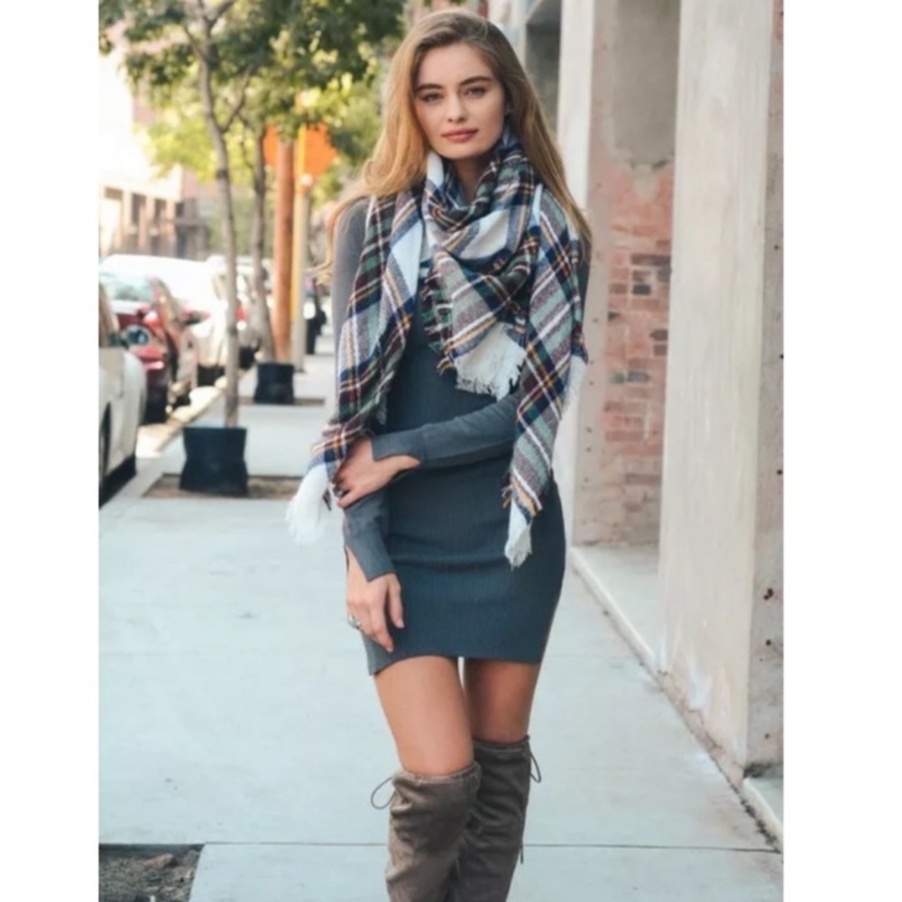 SOLD OUT White Mint Brown Classic Frayed Hem Blanket Scarf - Picture 3 of 4